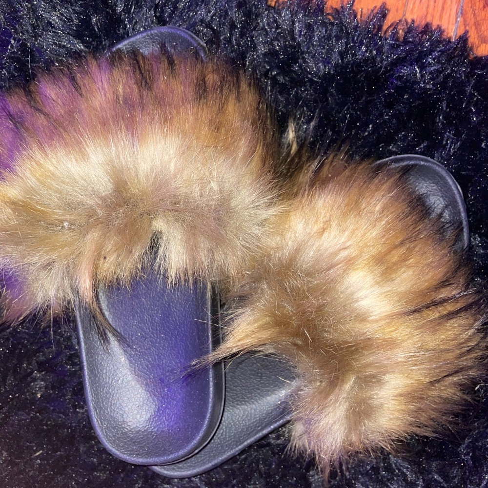 womens fur slides